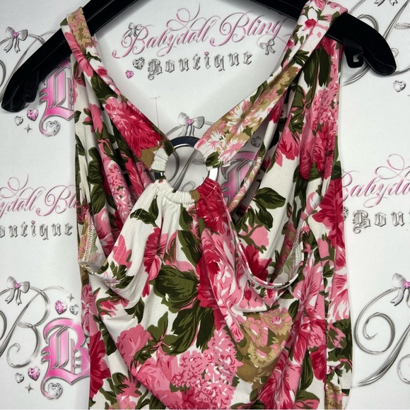 Floral y2k tank top with metal O ring back detail pink white green flowers - Picture 4 of 10